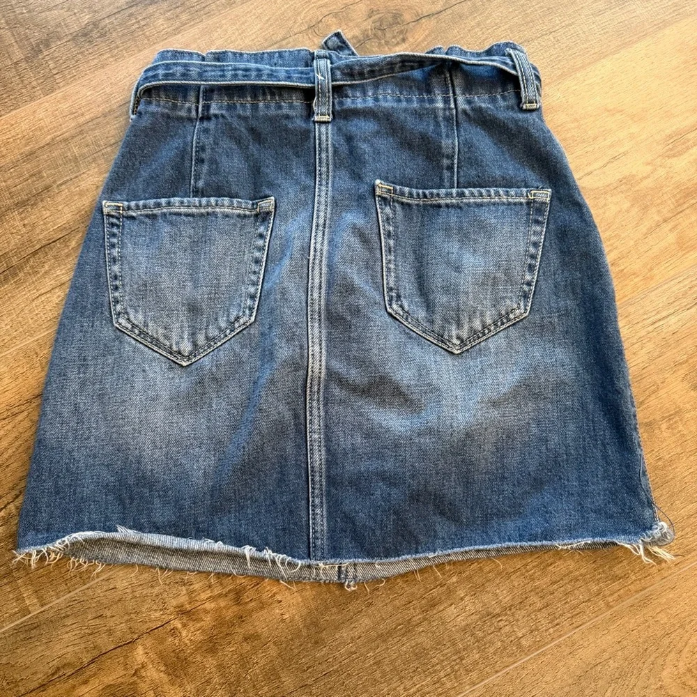 Hollister Women’s 25 Y2K Blue Denim Mini Skirt Belt Paperbag‎ Raw Hem High Rise